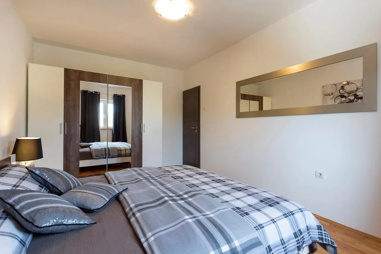 Apartmani Karoca 3 Pula